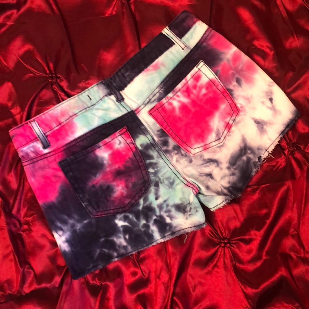 New Cherokee tie dye denim shorts, run small (Jr)